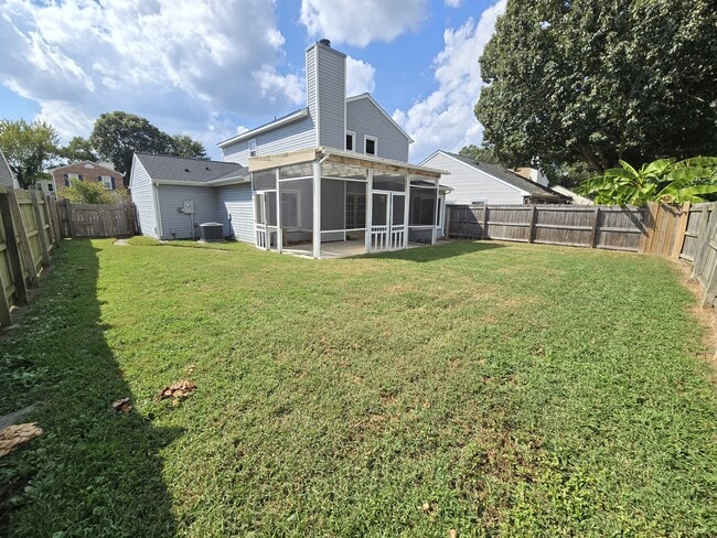Building Photo - 4044 Starwood Arch