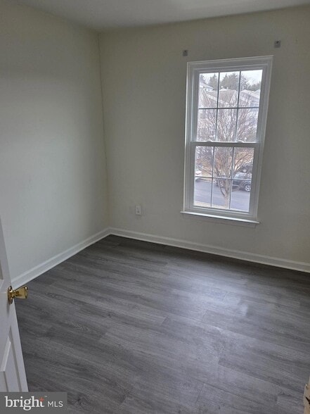 Building Photo - 612 Pendleton Ln