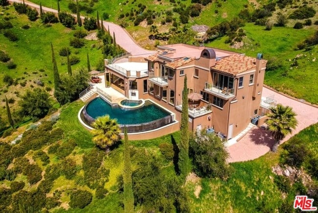 Building Photo - 723 Latigo Canyon Rd