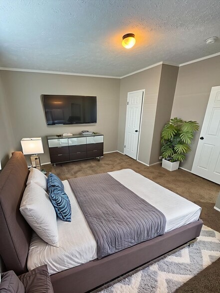 Building Photo - 11097 Indianwood Ct