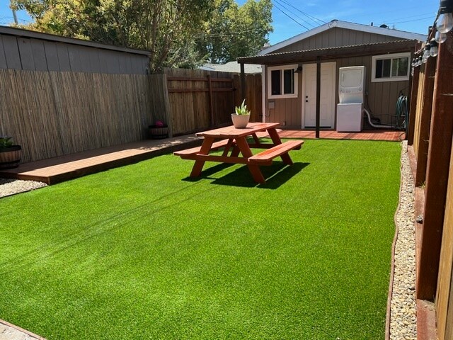 Park like setting with deck, covered porch, washer and dryer - 333 Mapleton Ave