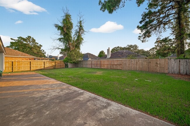 Building Photo - 22207 Falconwood Ln