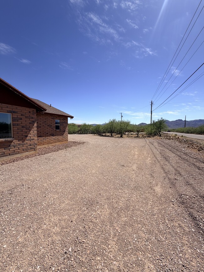 Building Photo - 1731 Avenida Pastor