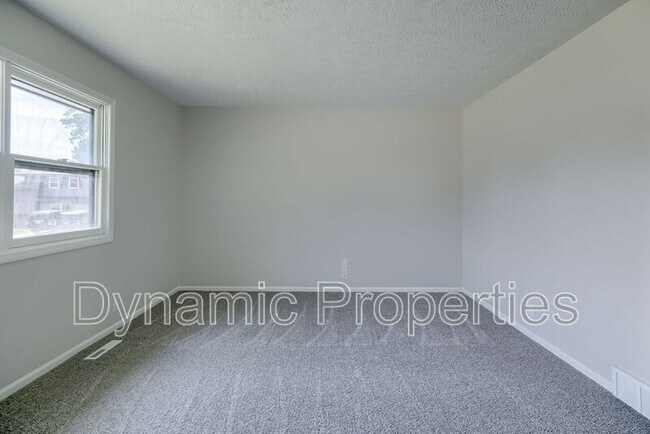 Building Photo - 15342 Sarpy Cir