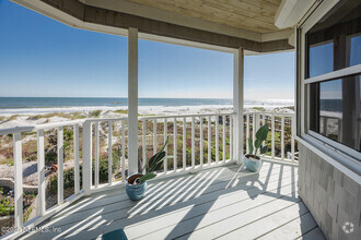 Building Photo - 1843 Ocean Dr S