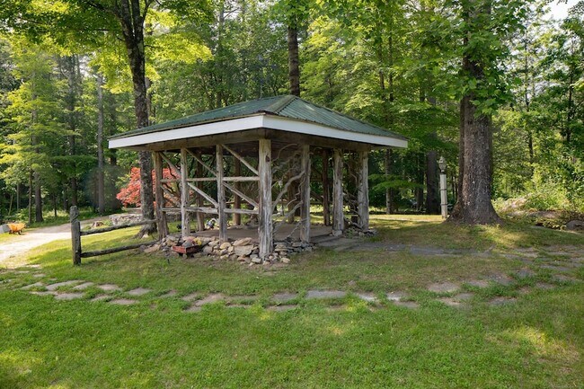 Building Photo - 48 Preston Ln
