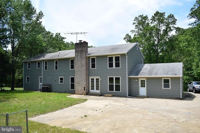 Building Photo - 8701 Mitchell Rd