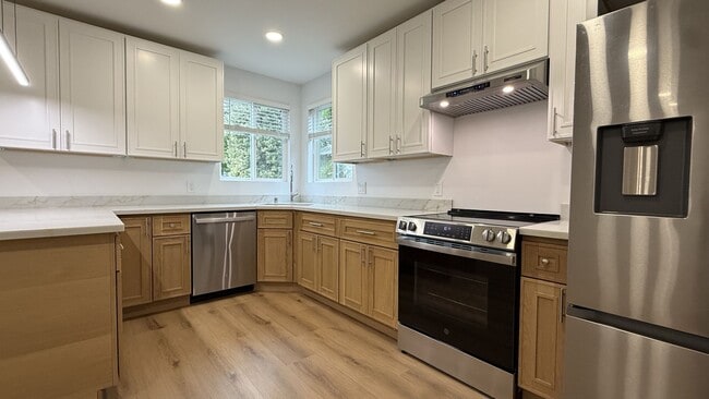 Building Photo - 3BD/2BA - Charming Updated Rose Garden Home Near The Alameda