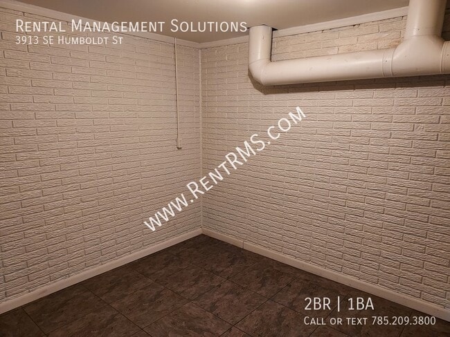 Building Photo - 3913 SE Humboldt St