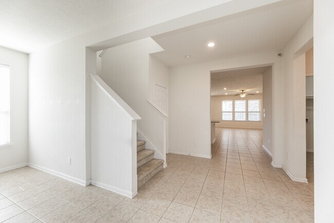 Building Photo - 25342 Briscoe Village Dr