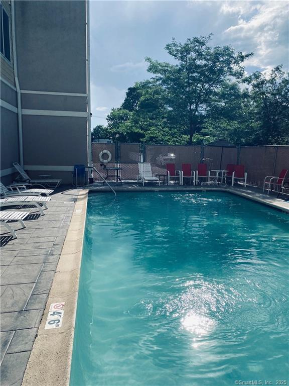 Building Photo - 343 Beach St