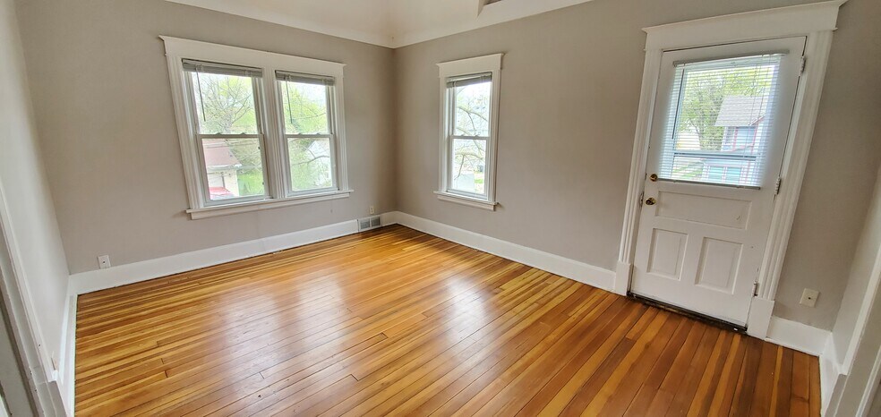 Building Photo - 601 South Academy Street