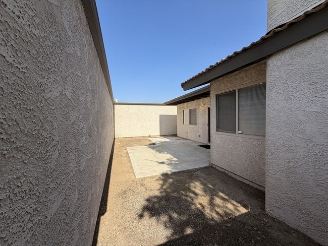 Building Photo - 1594 Christopher Ln