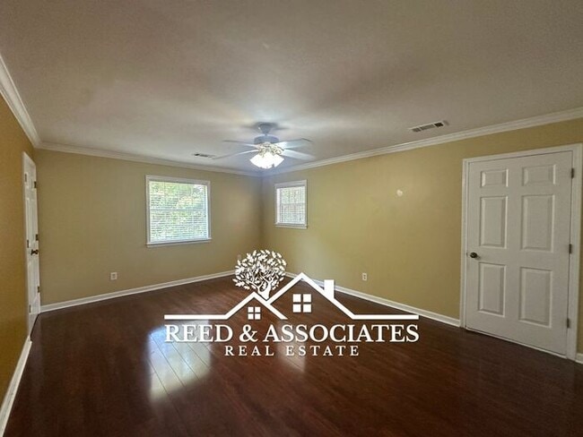 Building Photo - Charming Collierville Home ~3 Bedroom