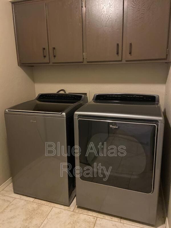 Building Photo - 4854 Starcrest Ct