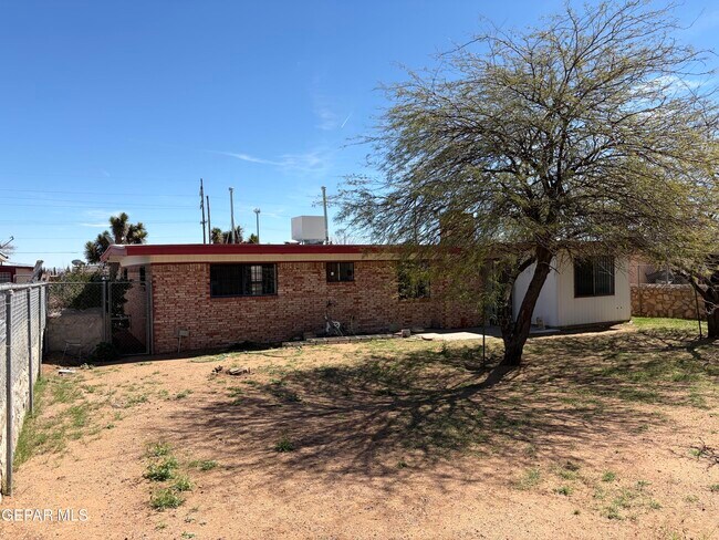 Building Photo - 10409 Sigma St