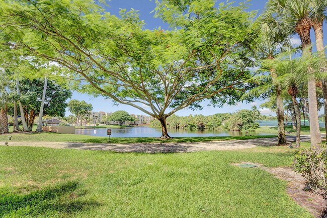Building Photo - 955 Dotterel Rd