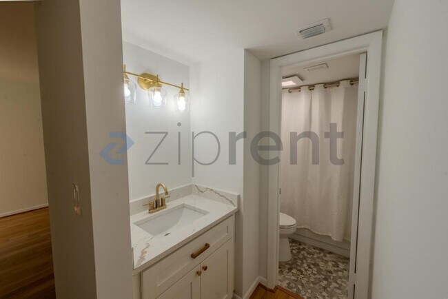 Building Photo - Unit C110