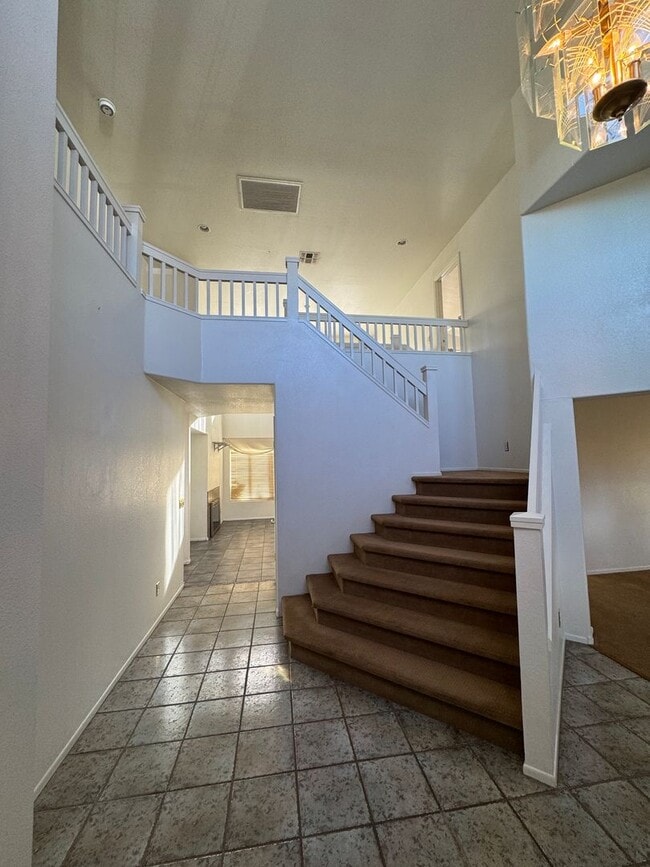 Building Photo - 4 Bedroom Corner Lot Great Location