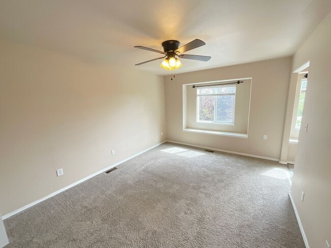 Building Photo - 5 Bedroom Home Available Near Briargate Pkwy & Austin Bluffs Pkwy!