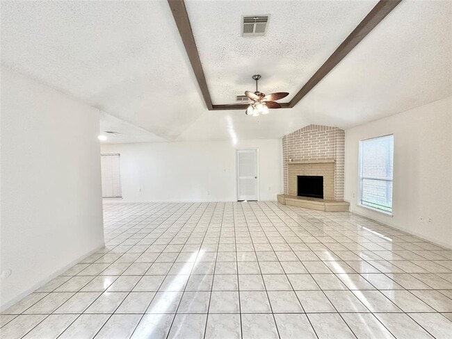 Building Photo - 6115 Briar Terrace Dr
