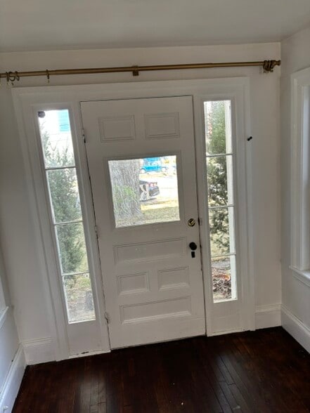 foyer - 9 Pleasant St