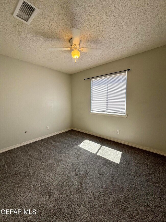 Building Photo - 4476 Loma Diamante Dr