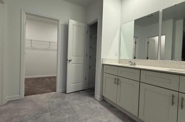 Building Photo - 5781 Gingham Dr