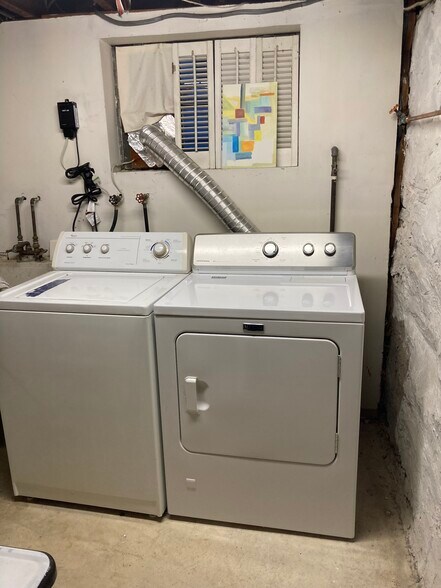 laundry - 3103 Macomb St NW