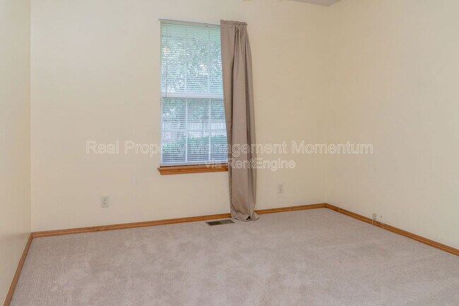 Building Photo - 3531 Leawood Ave