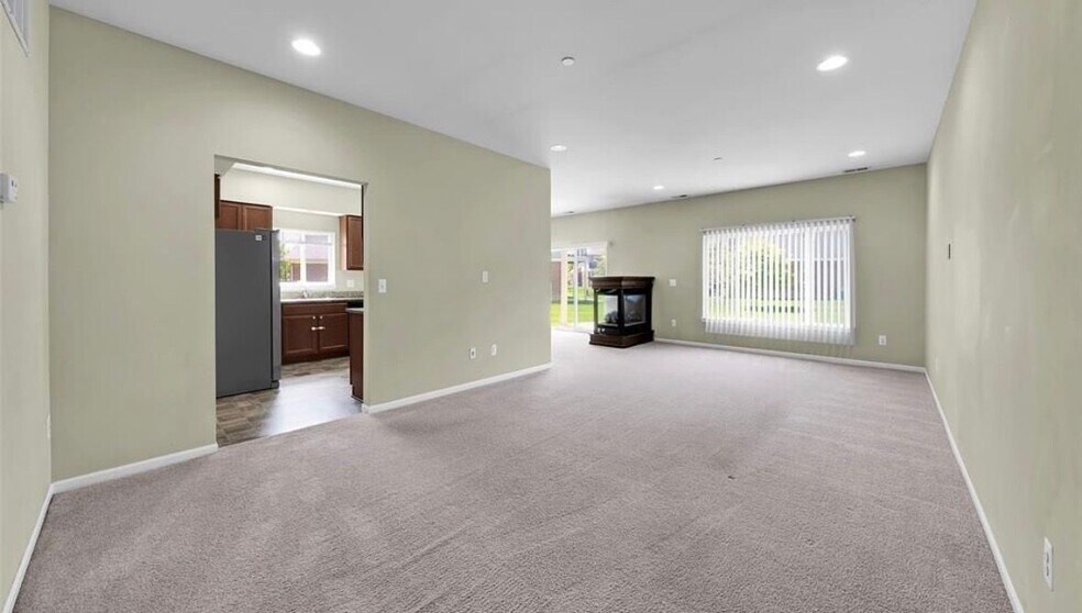 Building Photo - 14349 Shadywood Dr