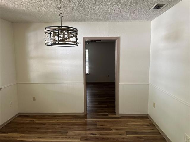 Building Photo - 3525 Sunnyview Ln