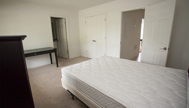 Building Photo - 2111 Purple and Gold Way