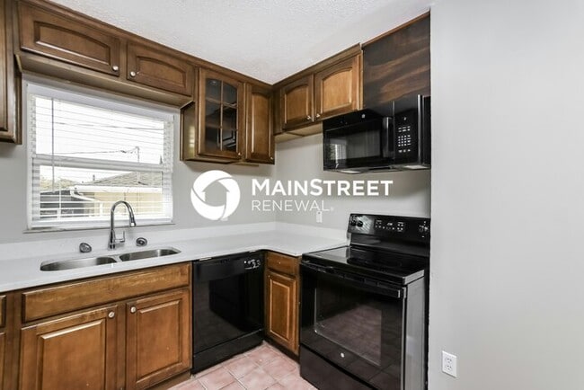 Building Photo - 3 Bedroom Pet-Friendly Home in Orlando, FL...