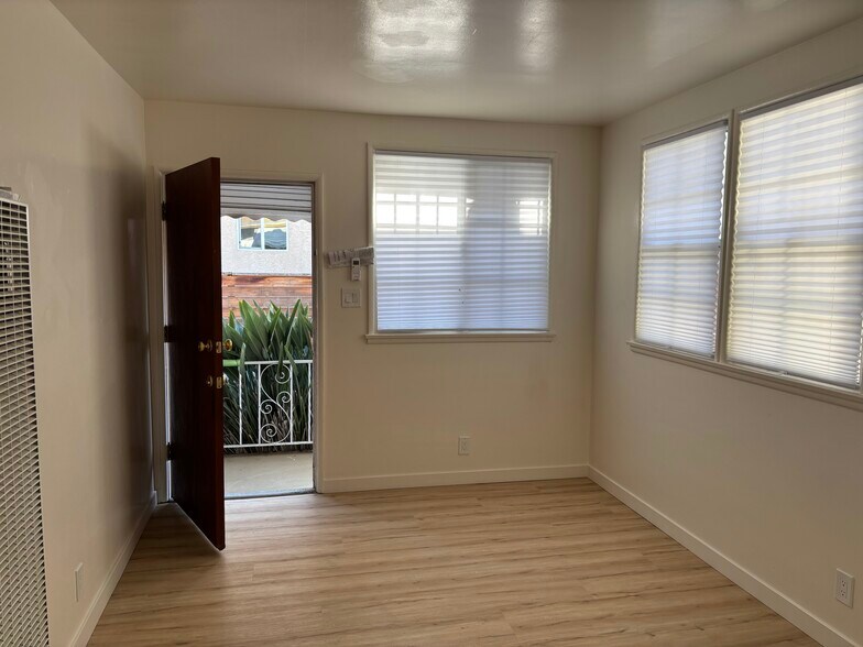 Building Photo - 2815 1/2 Folsom St.