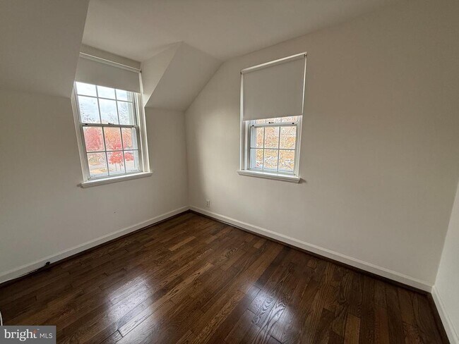 Building Photo - 4654 36th St S