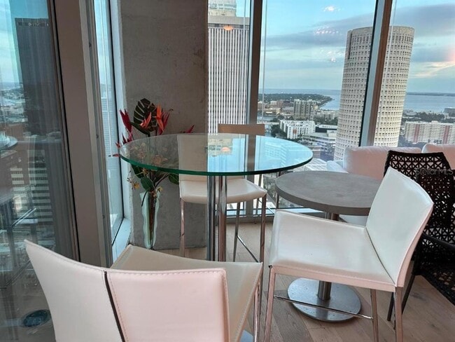 Building Photo - 777 N Ashley Dr