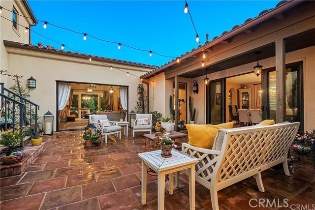 Building Photo - 9 Paniolo Rd