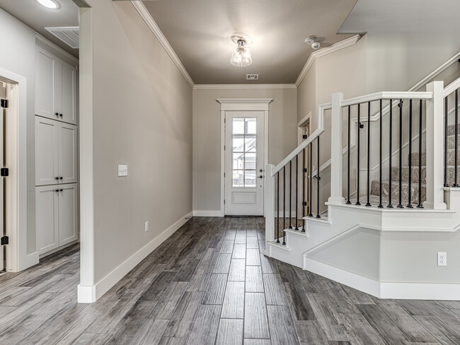 Building Photo - 14517 Chambord Dr