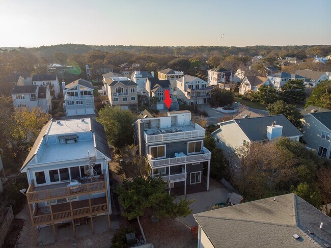 Building Photo - Beautiful Furnished Croatan Beach Home.