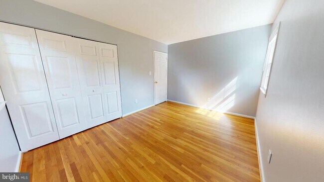 Building Photo - 2527 Bull Run Ct