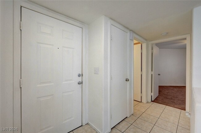 Building Photo - 4555 E Sahara Ave