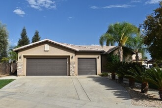 Building Photo - 6760 W Kadota Ave