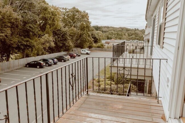 Building Photo - 16 Williamsburg Ct