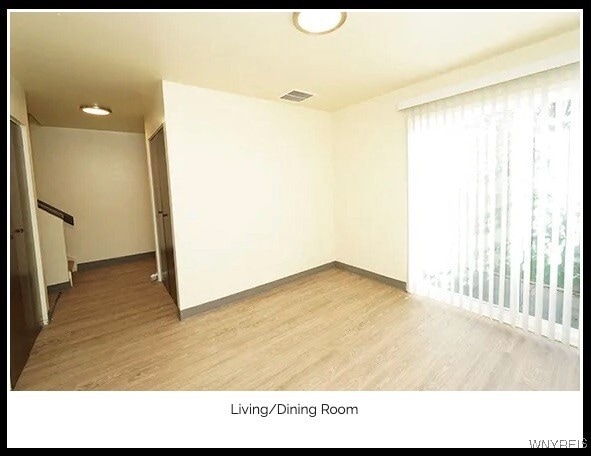 Building Photo - 318 Robin Rd