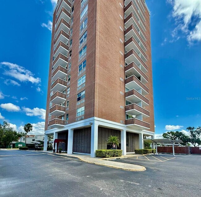 Primary Photo - 4015 Bayshore Blvd