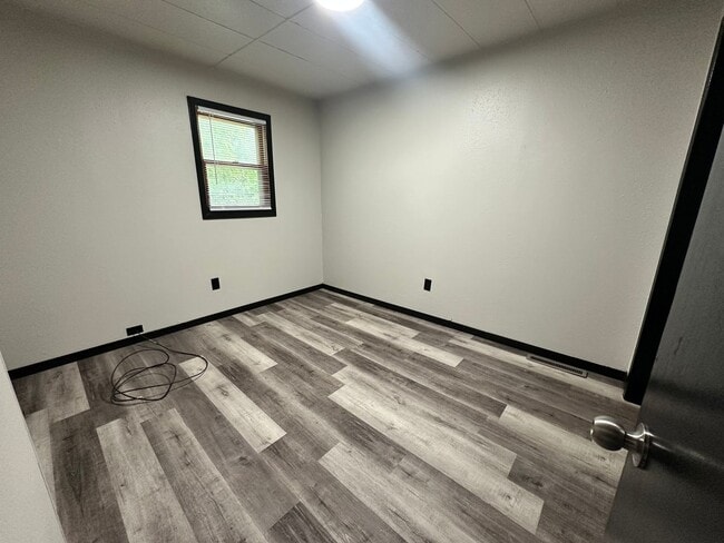 Building Photo - 510 Hiawatha St