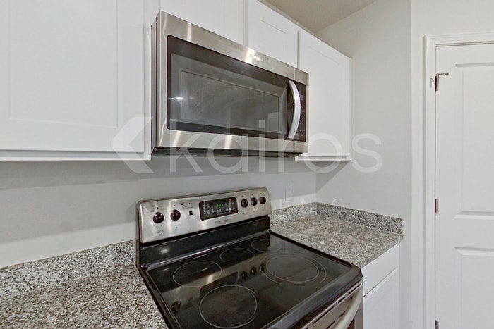 Building Photo - 2513 Island Dr SE