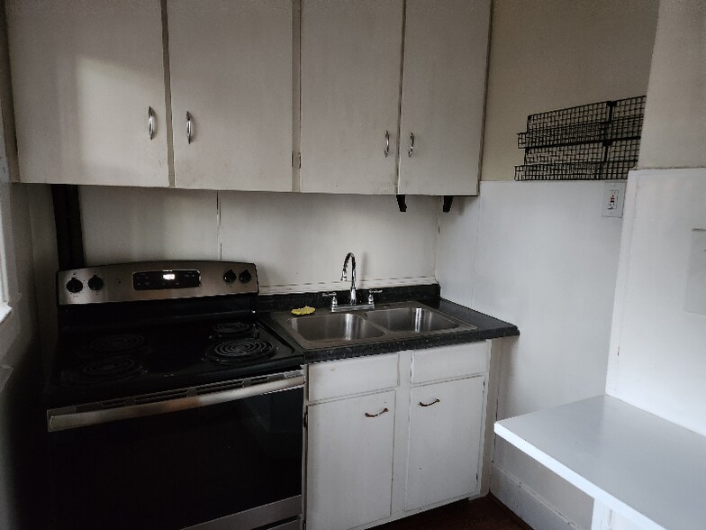Building Photo - 121 McKinley Pkwy