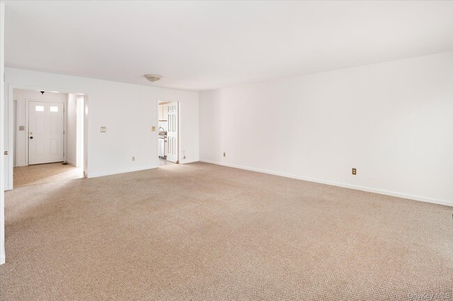 Building Photo - 46 Winterberry Cir